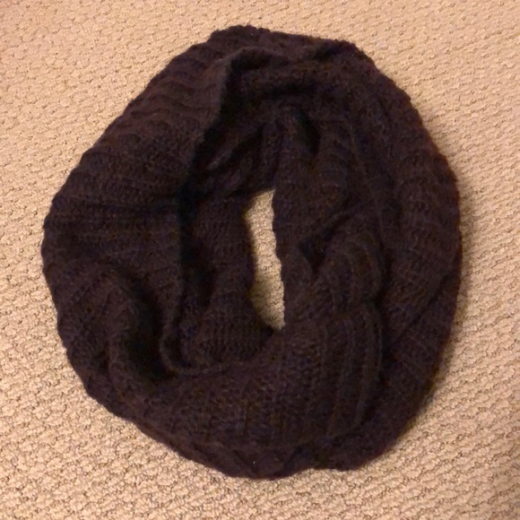 Large Infinity Scarf - Picture 1 of 3